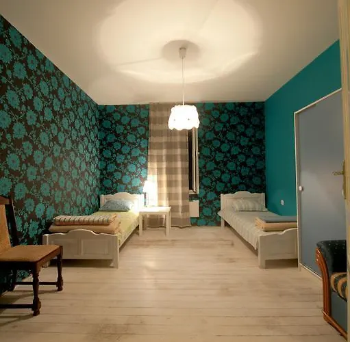 Yha Levitt Smart Sofía