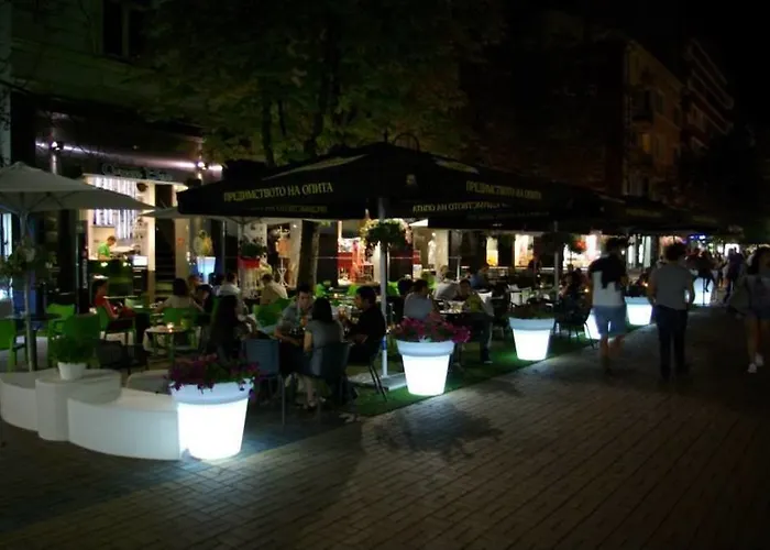 Yha Levitt Smart * 索菲亞