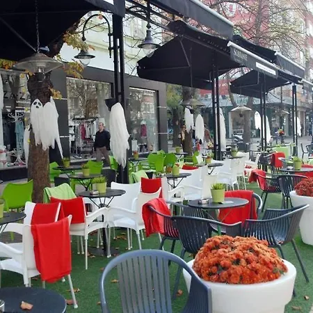 Yha Levitt Smart Hostel *