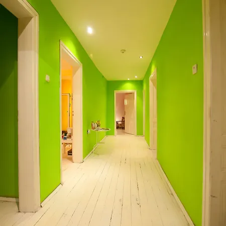 Yha Levitt Smart * Sofia