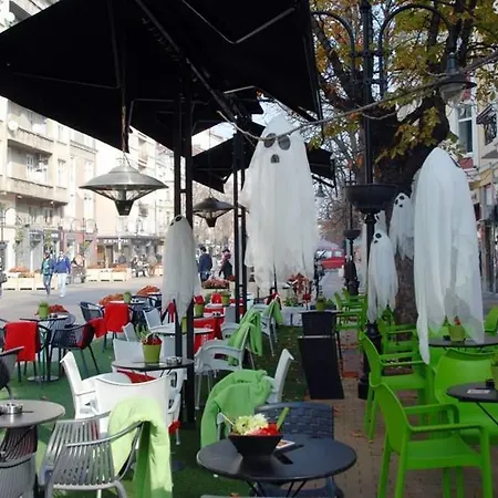 Yha Levitt Smart * Sofia